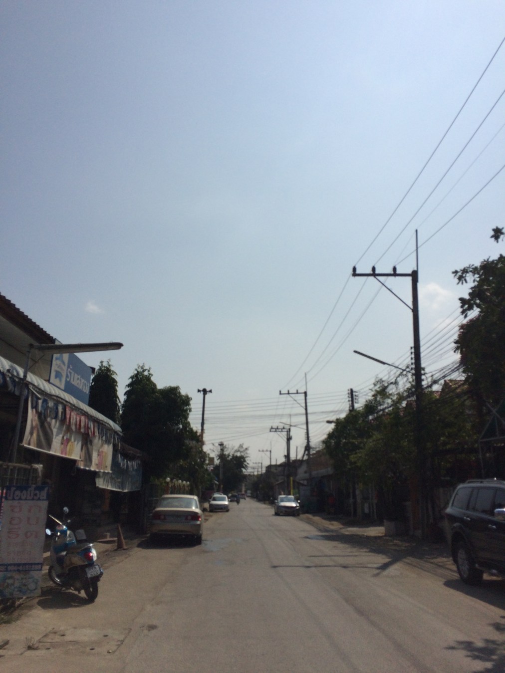 Grumpy & hungry in the outskirts of Chiang&nbsp;Mai